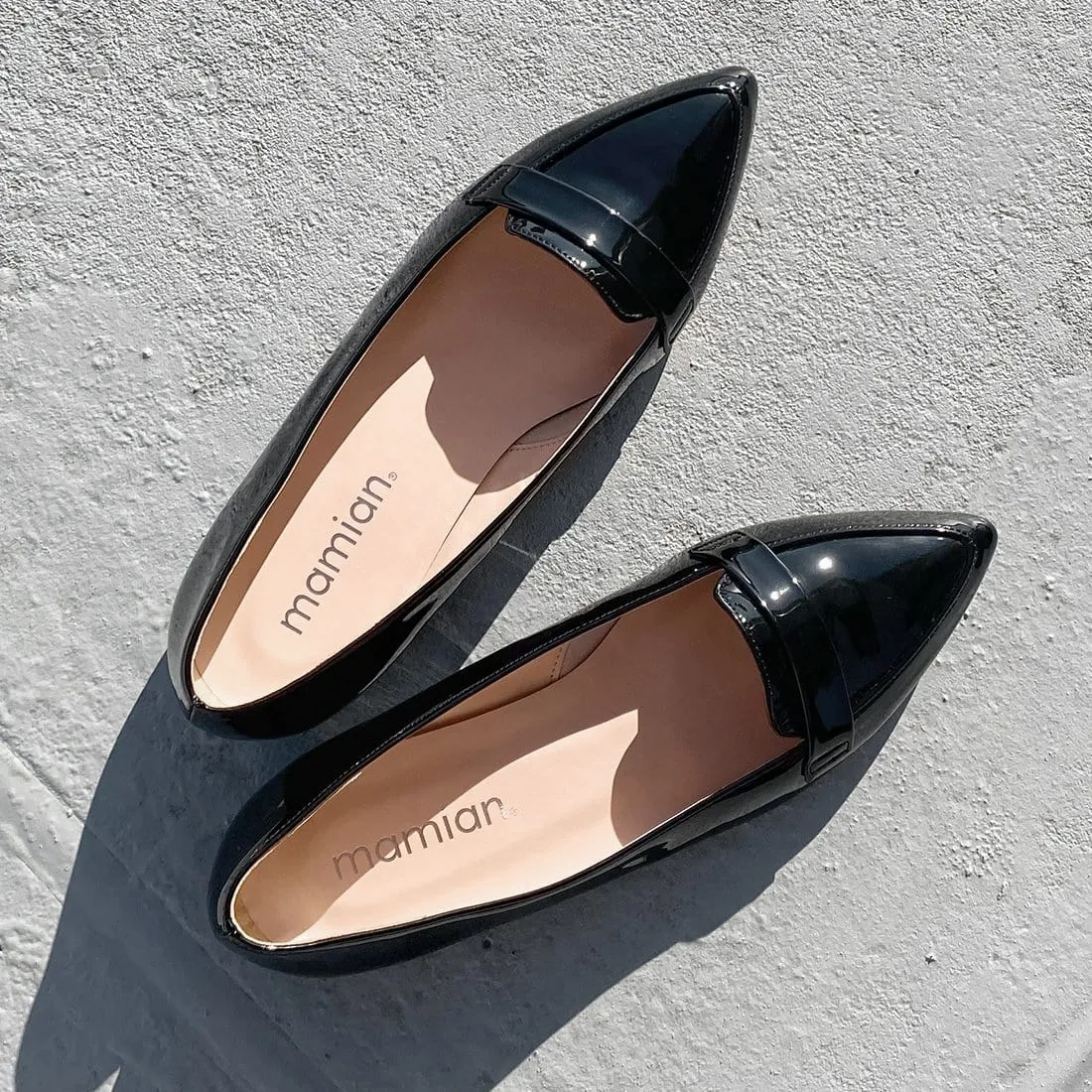 10% OFF: 2024SSBI: Low-cut pointed-toe loafers (124) Black E