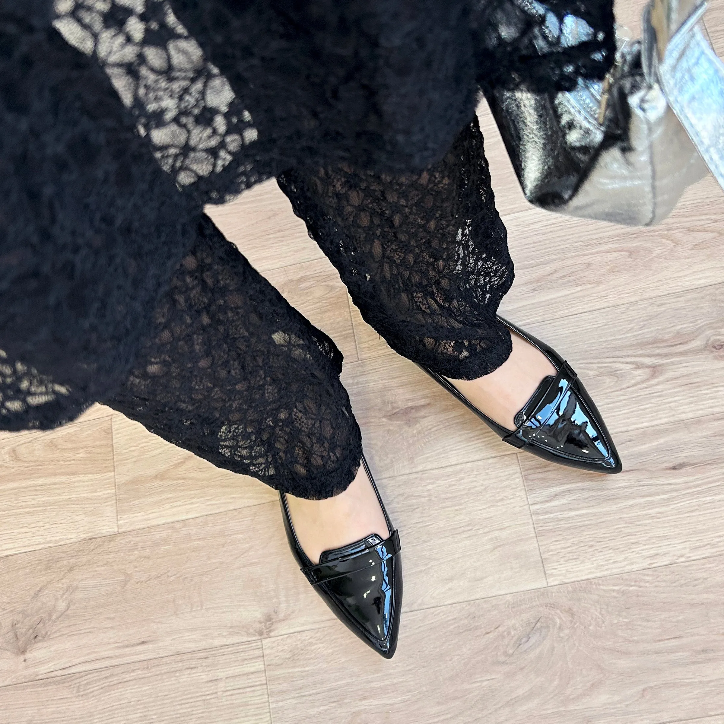 10% OFF: 2024SSBI: Low-cut pointed-toe loafers (124) Black E
