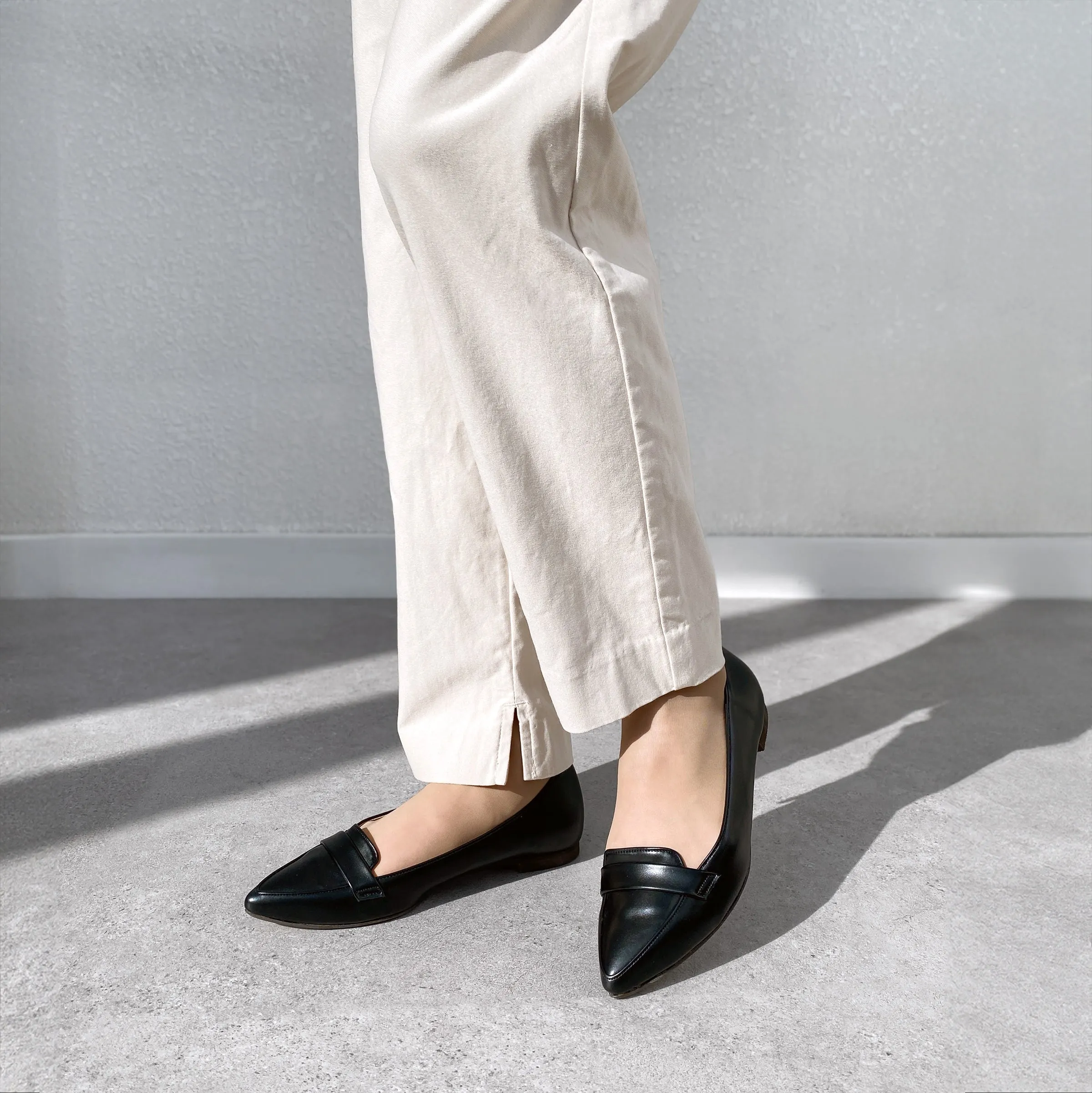 10% OFF: 2024SSBI: Low-cut pointed-toe loafers (124) Black