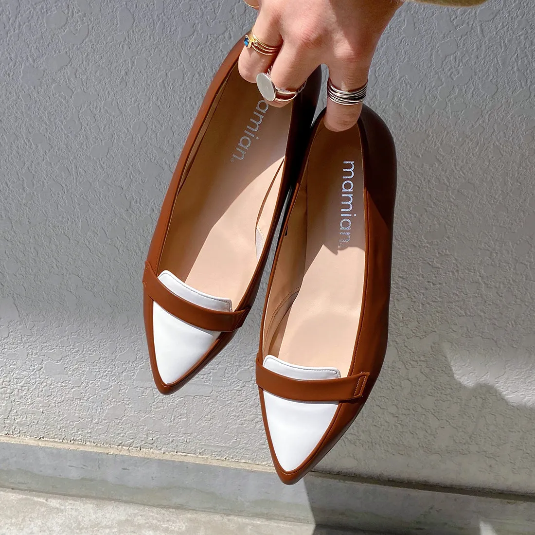 20% OFF: SSBI: Pointed Toe Loafer (124) Brown/C