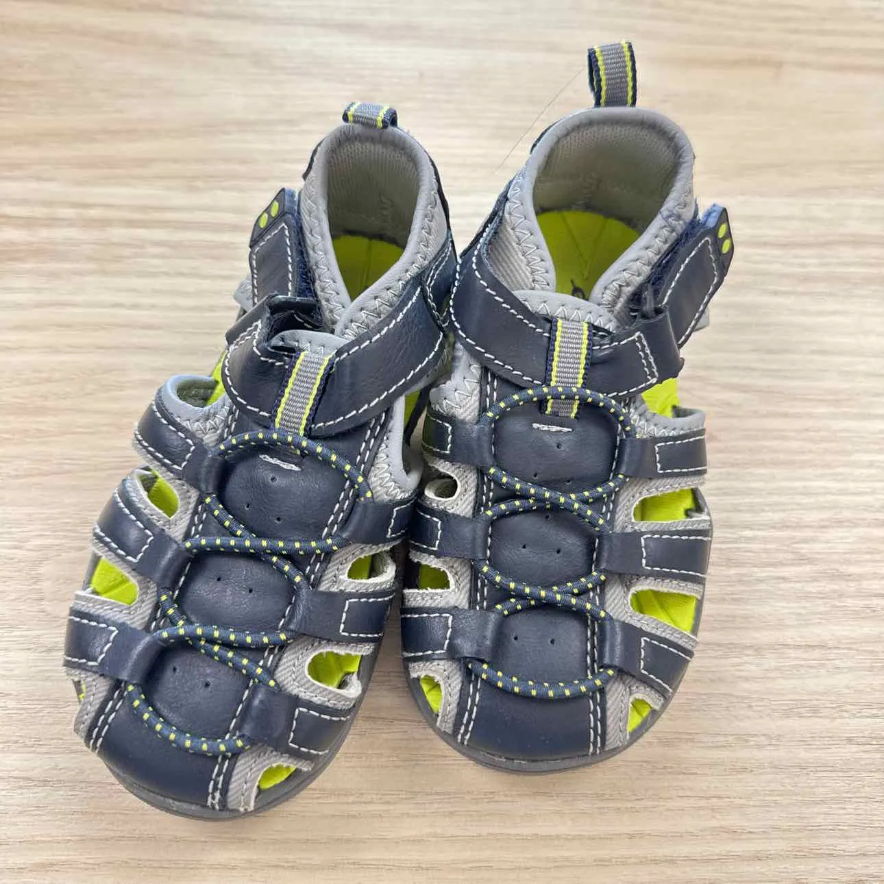 Eddie Bauer FOOTWEAR sandals