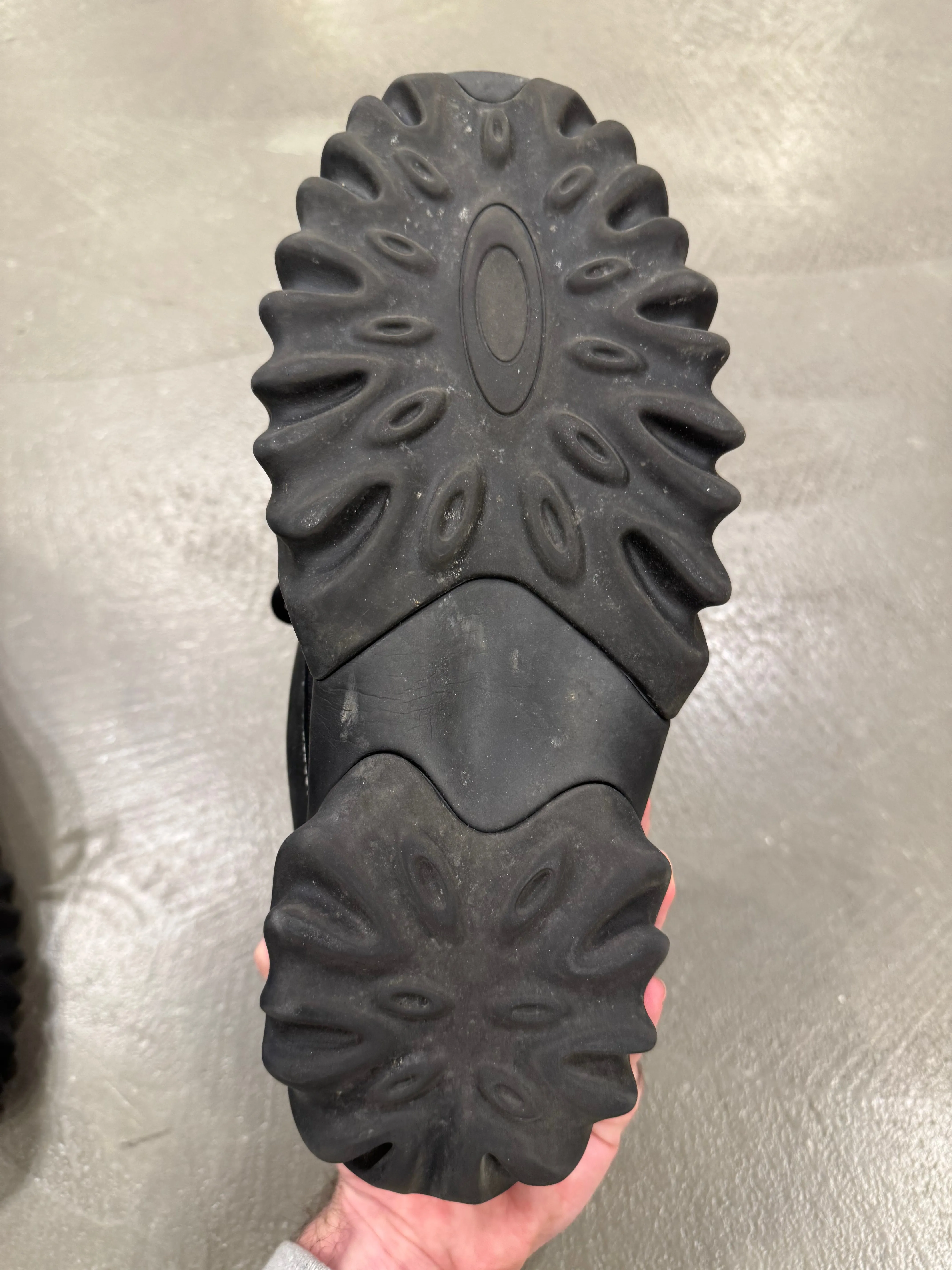 Oakley Factory Team Chop Saw Brain Dead sneakers
