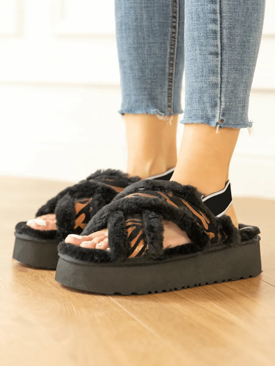 Roar Wool Lined Criss-Cross Strap Slipper - Black