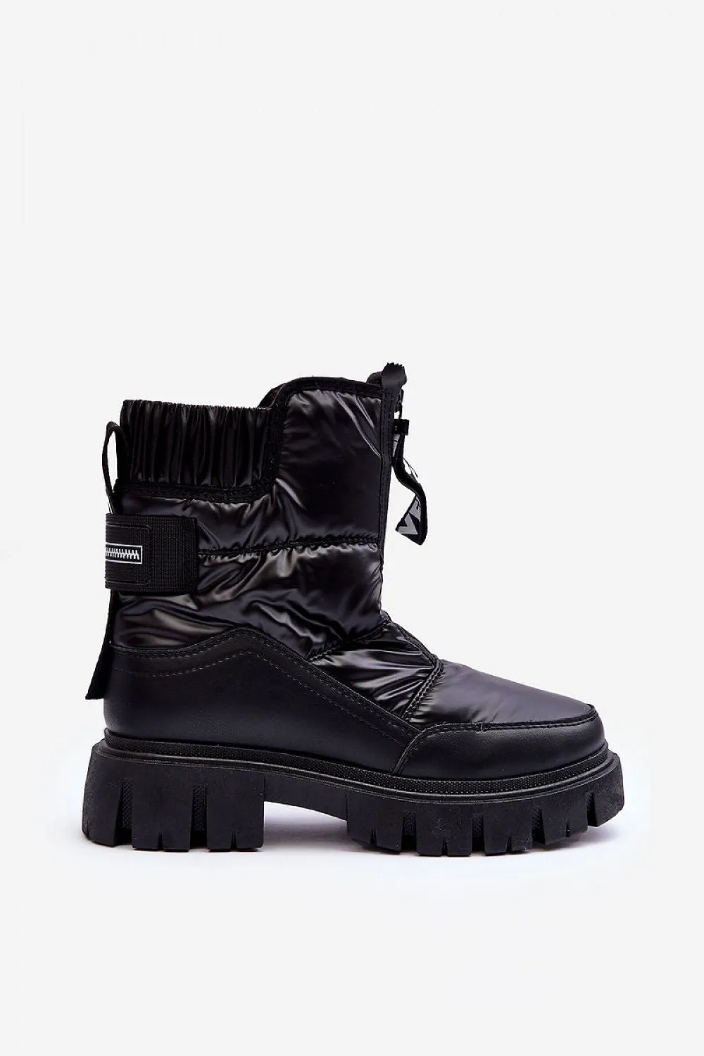 Snow boots