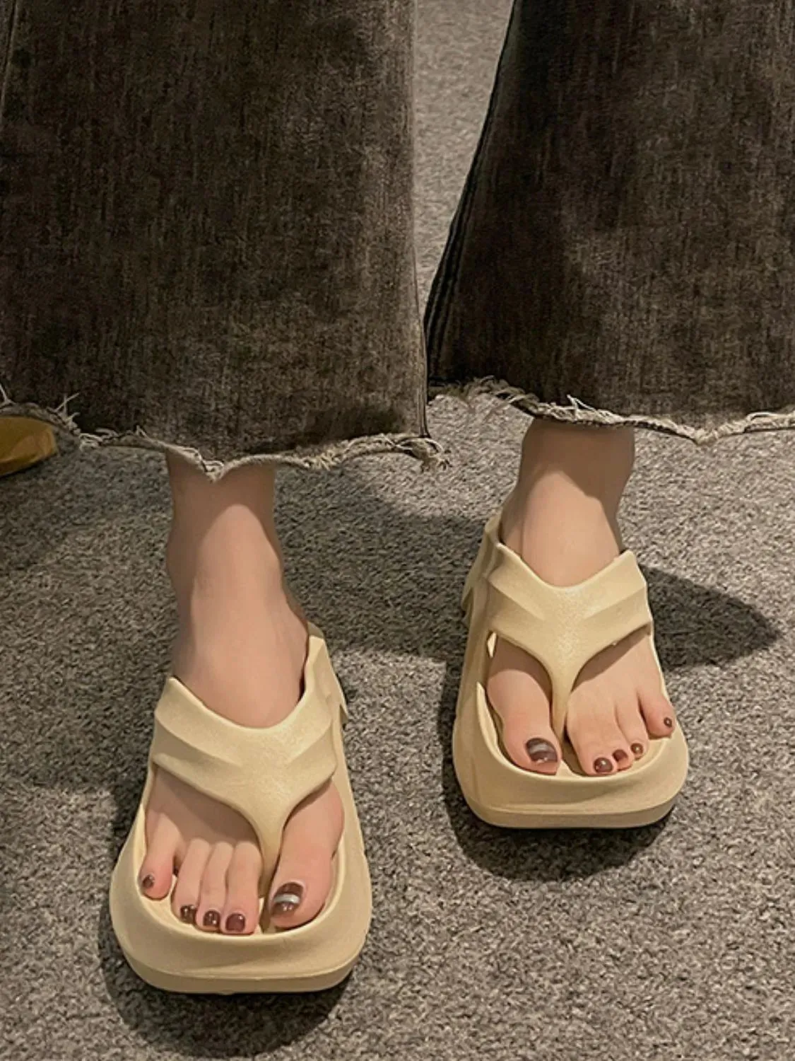 Toe Post Platform Sandals
