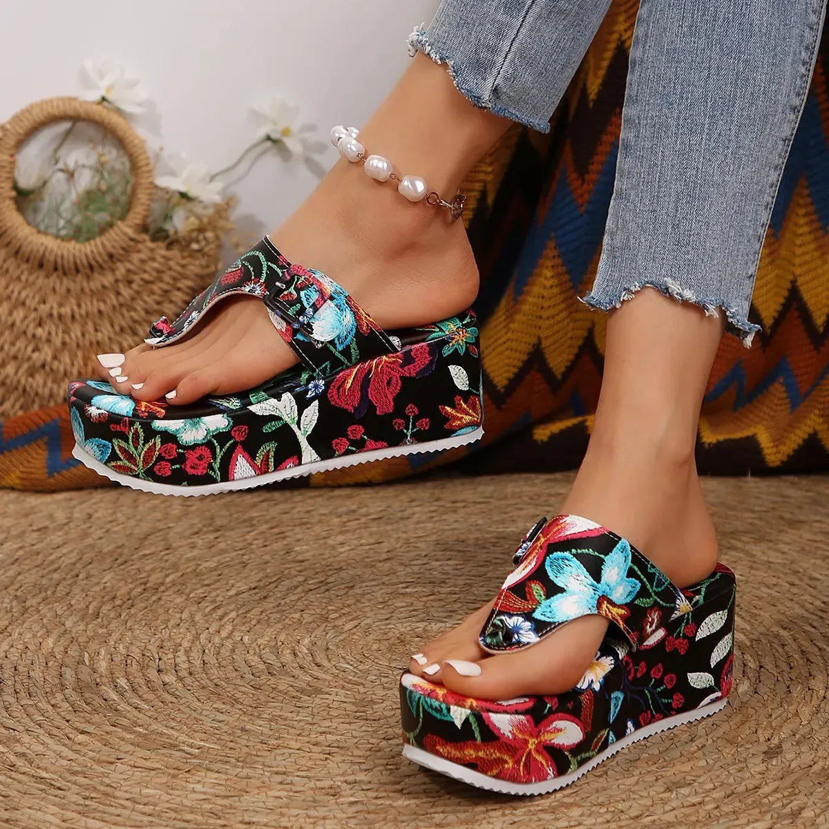 Toe Post Platform Sandals