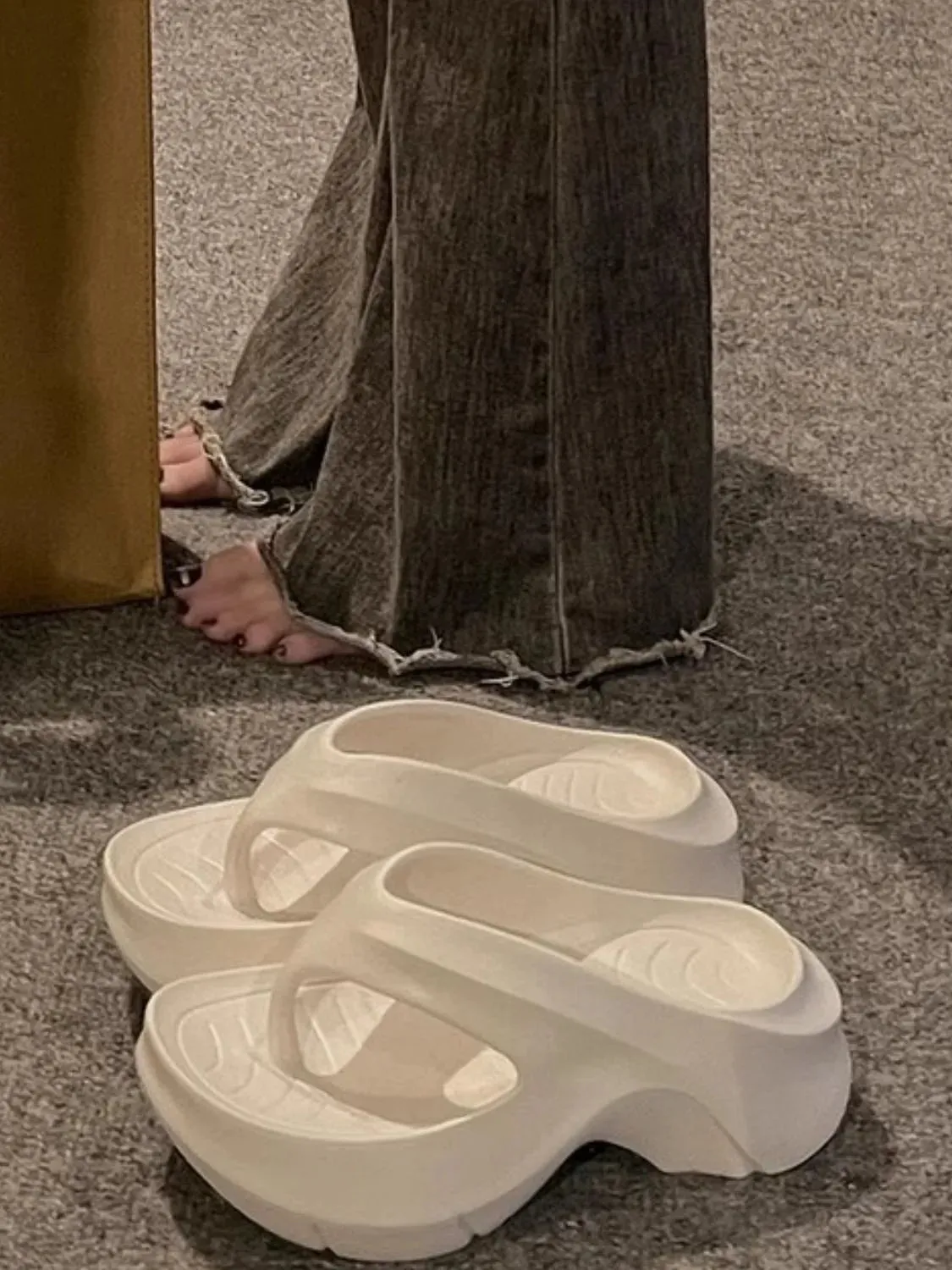 Toe Post Platform Sandals