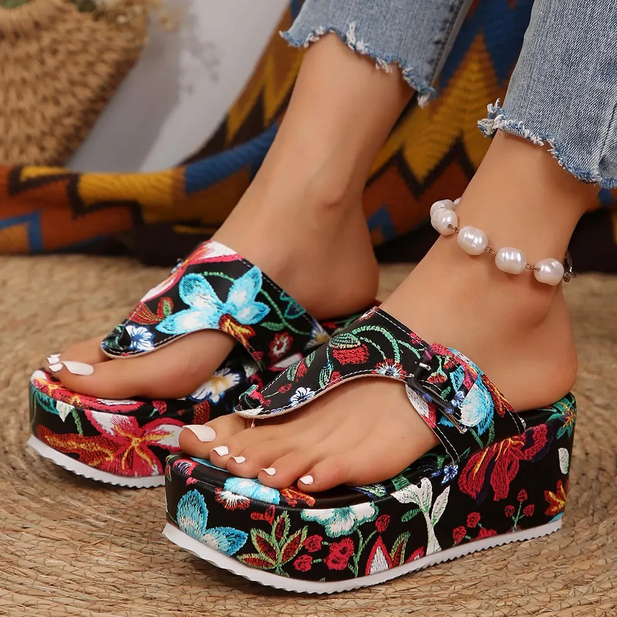 Toe Post Platform Sandals