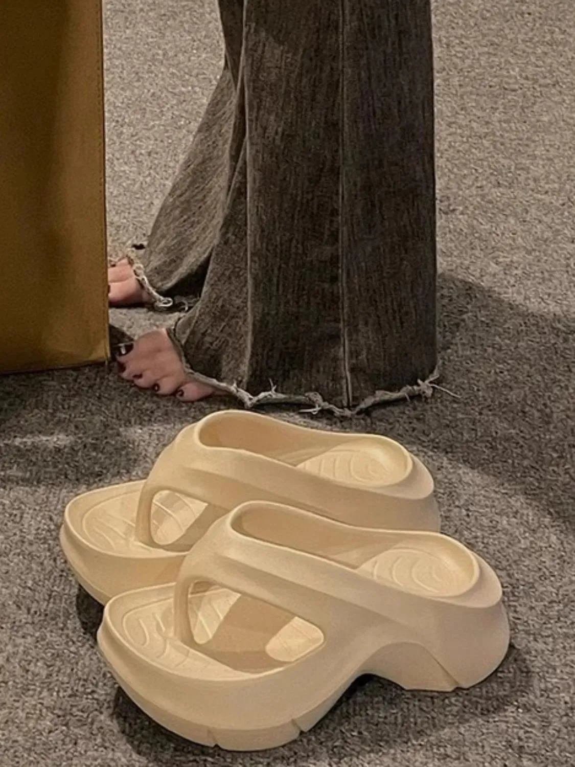 Toe Post Platform Sandals